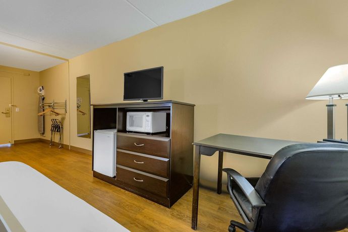 Imagen de la habitación del Hotel Econo Lodge Inn And Suites Triadelphia - Wheeling. Foto 11