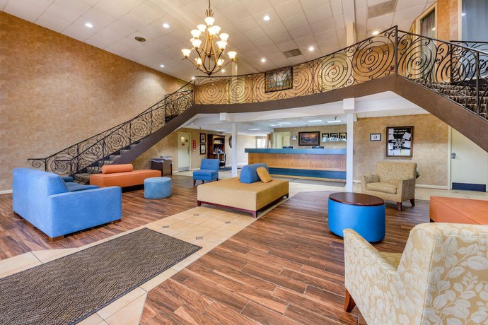 Imagen de los interiores del Hotel Econo Lodge Inn And Suites Triadelphia - Wheeling. Foto 19