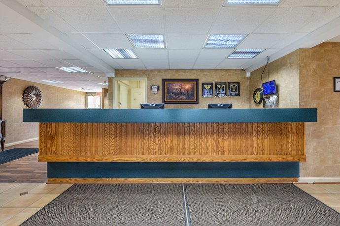 Imagen de los interiores del Hotel Econo Lodge Inn And Suites Triadelphia - Wheeling. Foto 20