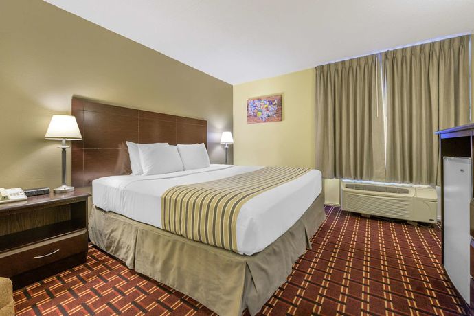 Imagen de la habitación del Hotel Econo Lodge Inn And Suites Triadelphia - Wheeling. Foto 16