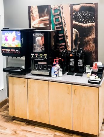 Imagen del bar/restaurante del Hotel Econo Lodge Inn And Suites, Winnemucca. Foto 5