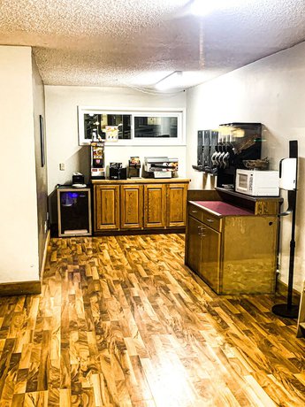 Imagen del bar/restaurante del Hotel Econo Lodge Inn And Suites, Winnemucca. Foto 6