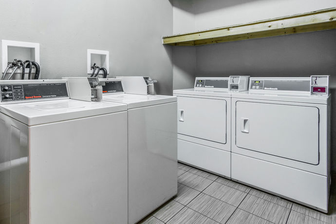 Imagen de los interiores del Hotel Econo Lodge Inn & Suites Enterprise. Foto 14