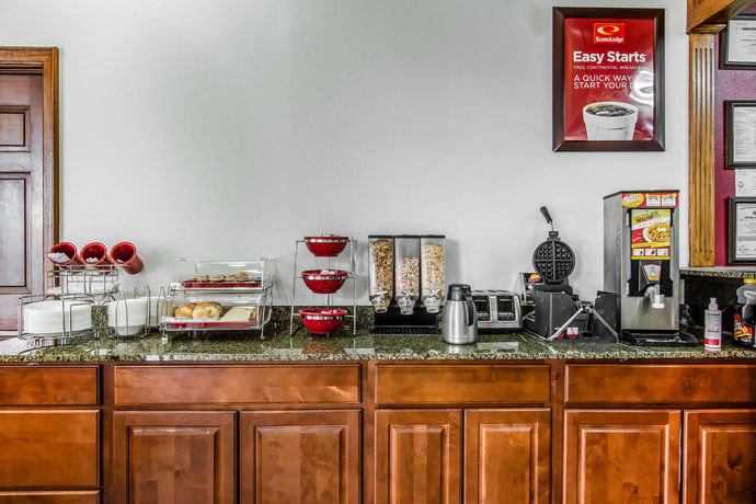 Imagen del bar/restaurante del Hotel Econo Lodge Inn & Suites Enterprise. Foto 6