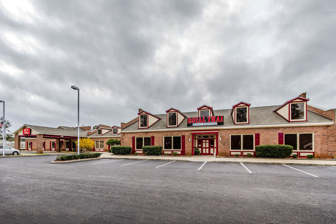 Imagen de los exteriores del Hotel Econo Lodge Inn & Suites Enterprise. Foto 11