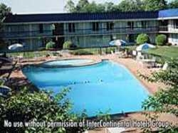 Imagen de la piscina del Hotel Econo Lodge Inn & Suites. Foto 3