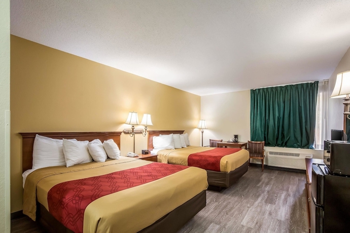 Imagen de la habitación del Hotel Econo Lodge Inn & Suites, Fairview Heights. Foto 7