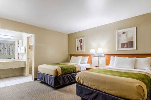 Imagen de la habitación del Hotel Econo Lodge Inn & Suites I-35 At Shawnee Mission. Foto 9