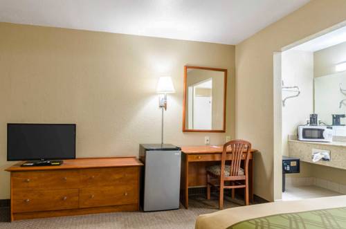 Imagen de la habitación del Hotel Econo Lodge Inn & Suites I-35 At Shawnee Mission. Foto 12