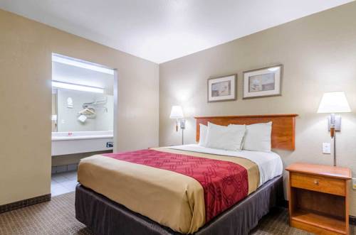 Imagen de la habitación del Hotel Econo Lodge Inn & Suites I-35 At Shawnee Mission. Foto 14