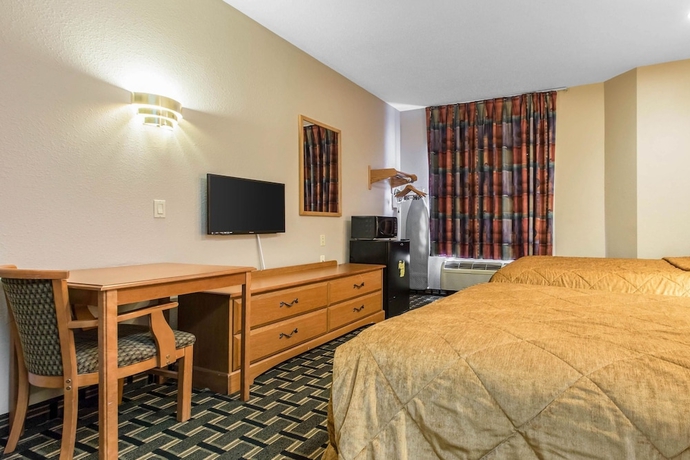Imagen de la habitación del Hotel Econo Lodge Inn & Suites Peoria Illinois. Foto 8