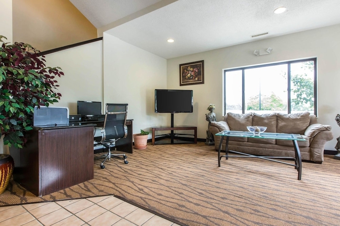Imagen de los interiores del Hotel Econo Lodge Inn & Suites Peoria Illinois. Foto 17