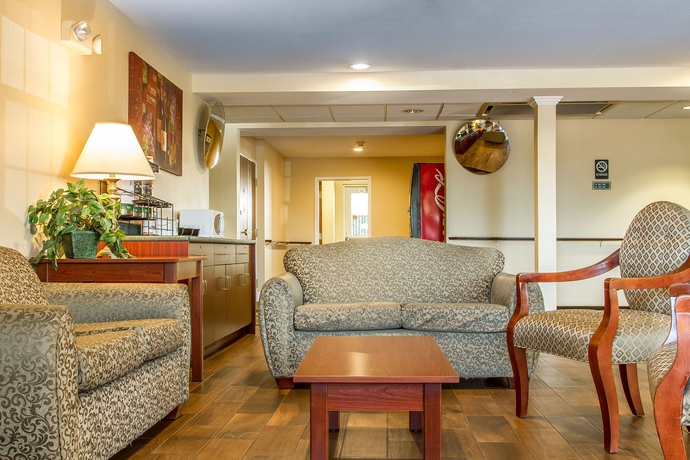 Imagen de los interiores del Hotel Econo Lodge Inn & Suites Santa Rosa South. Foto 13