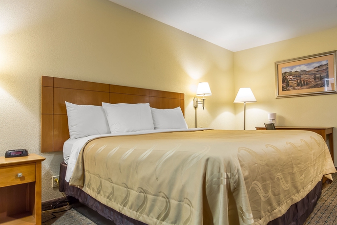 Imagen de la habitación del Hotel Econo Lodge Inn & Suites Santa Rosa South. Foto 5