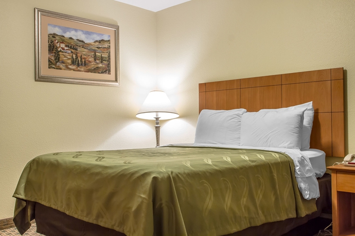 Imagen de la habitación del Hotel Econo Lodge Inn & Suites Santa Rosa South. Foto 7