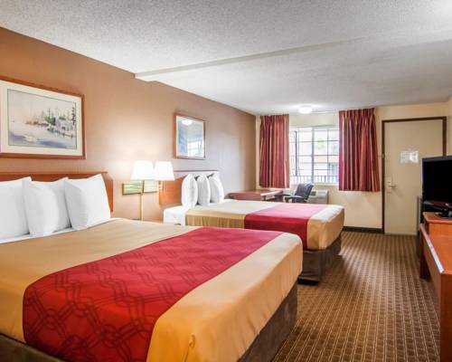 Imagen de la habitación del Hotel Econo Lodge Inn & Suites West Portland/hillsboro. Foto 3