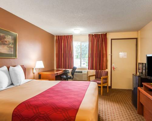 Imagen de la habitación del Hotel Econo Lodge Inn & Suites West Portland/hillsboro. Foto 9