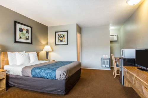 Imagen de la habitación del Hotel Econo Lodge Inn & Suites, Yreka. Foto 7