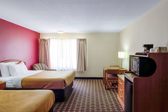 Imagen general del Hotel Econo Lodge Inn & Suites de Wisconsin Dells. Foto 1