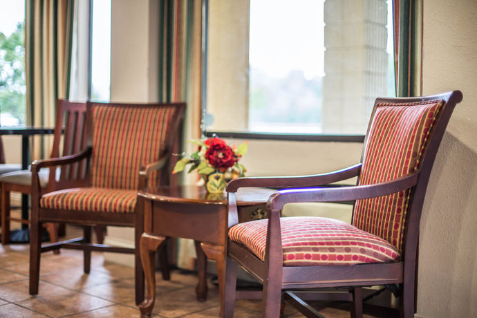 Imagen de los interiores del Hotel Econo Lodge Inn and Suites At Fort Benning. Foto 13
