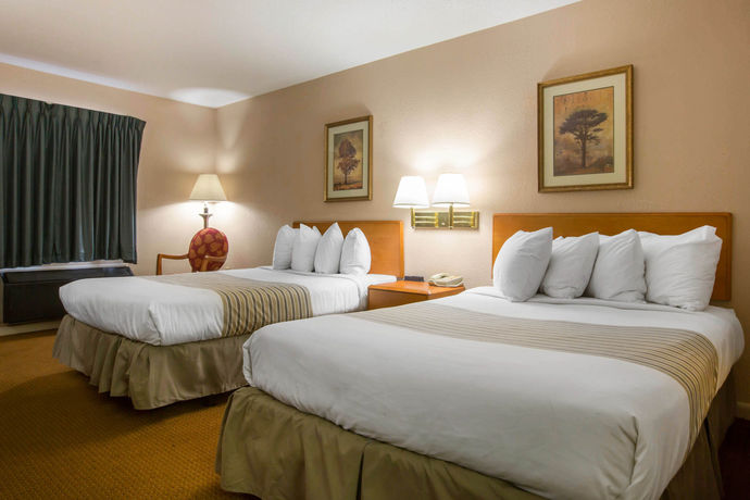 Imagen de la habitación del Hotel Econo Lodge Inn and Suites At Fort Benning. Foto 9