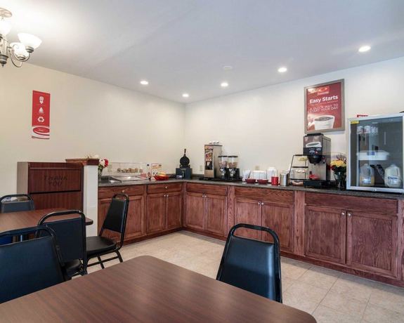 Imagen del bar/restaurante del Hotel Econo Lodge Inn and Suites Canandaigua. Foto 2