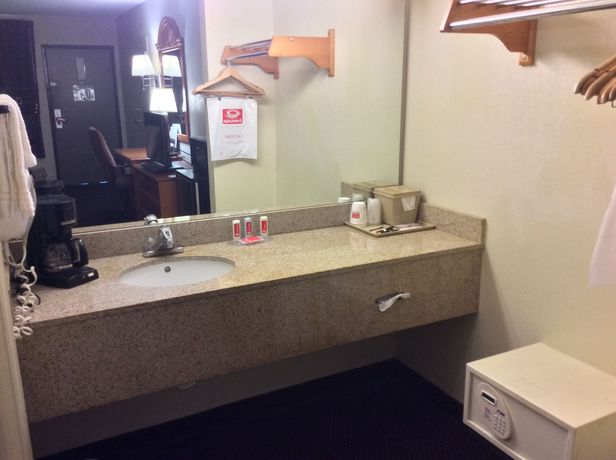 Imagen de los interiores del Hotel Econo Lodge Inn and Suites, Clarksville. Foto 15