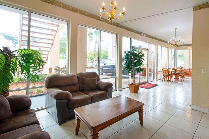 Imagen de los interiores del Hotel Econo Lodge Inn and Suites, Clearwater . Foto 19