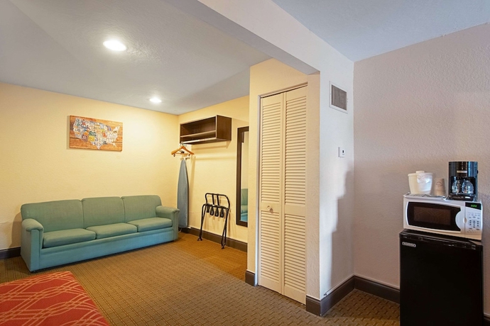 Imagen de la habitación del Hotel Econo Lodge Inn and Suites, Clearwater . Foto 12