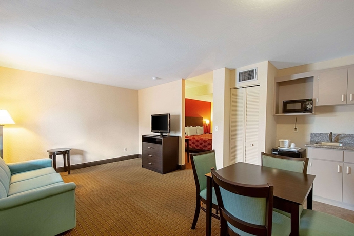 Imagen de la habitación del Hotel Econo Lodge Inn and Suites, Clearwater . Foto 14