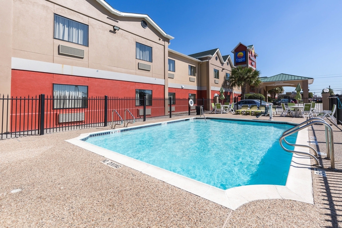 Imagen de la piscina del Hotel Econo Lodge Inn and Suites East. Foto 15