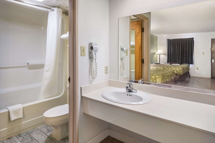 Imagen de la habitación del Hotel Econo Lodge Inn and Suites East, Knoxville. Foto 14