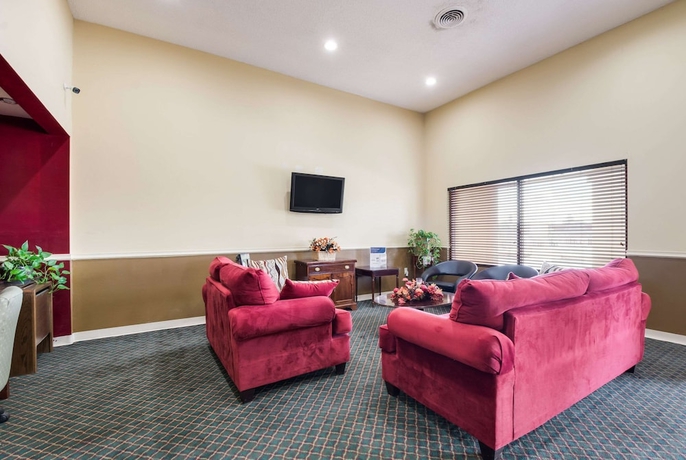 Imagen de los interiores del Hotel Econo Lodge Inn and Suites East, Knoxville. Foto 16