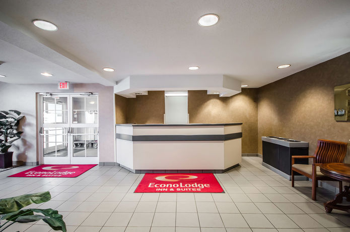 Imagen de los interiores del Hotel Econo Lodge Inn and Suites Evansville. Foto 12
