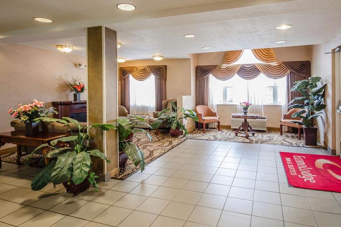 Imagen de los interiores del Hotel Econo Lodge Inn and Suites Evansville. Foto 16