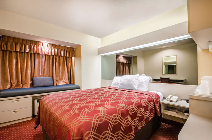 Imagen de la habitación del Hotel Econo Lodge Inn and Suites Evansville. Foto 9