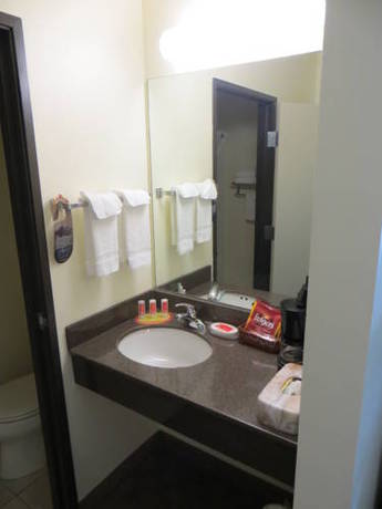 Imagen de la habitación del Hotel Econo Lodge Inn and Suites Fairgrounds. Foto 12