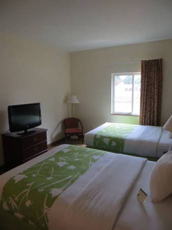 Imagen de la habitación del Hotel Econo Lodge Inn and Suites Fairgrounds. Foto 16