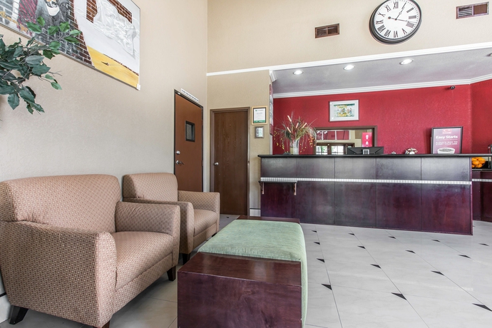 Imagen de los interiores del Hotel Econo Lodge Inn and Suites Fallbrook Downtown. Foto 13