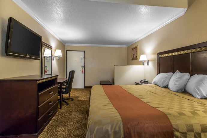 Imagen de la habitación del Hotel Econo Lodge Inn and Suites Fallbrook Downtown. Foto 6
