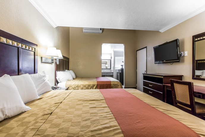 Imagen de la habitación del Hotel Econo Lodge Inn and Suites Fallbrook Downtown. Foto 8
