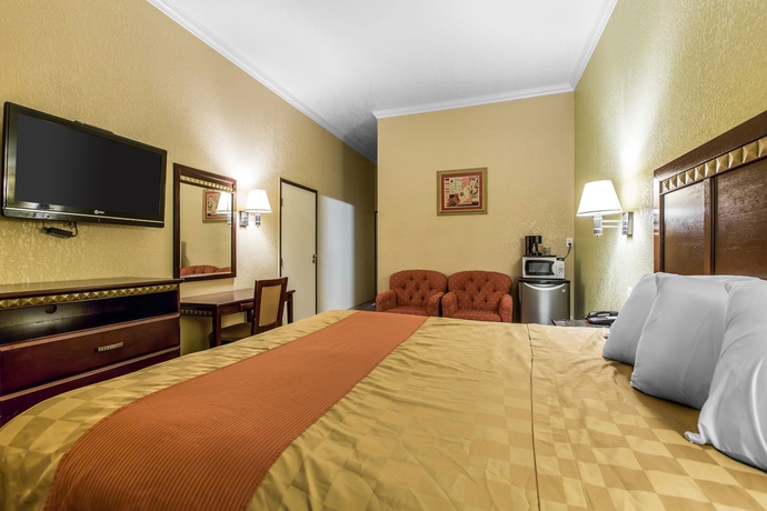 Imagen de la habitación del Hotel Econo Lodge Inn and Suites Fallbrook Downtown. Foto 11