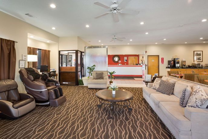 Imagen de los interiores del Hotel Econo Lodge Inn and Suites Hardeeville I-95. Foto 17