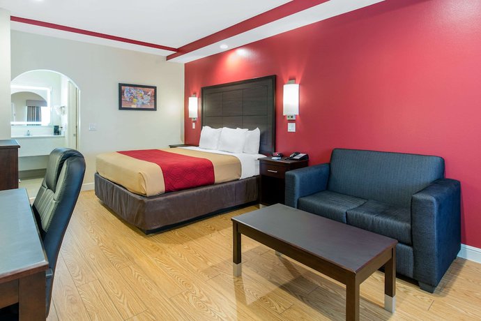 Imagen de la habitación del Hotel Econo Lodge Inn and Suites Houston Willowbrook. Foto 3