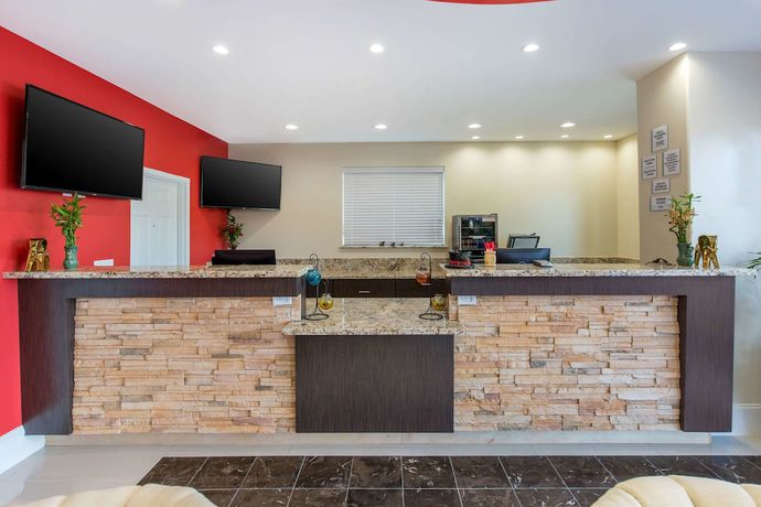 Imagen de los interiores del Hotel Econo Lodge Inn and Suites Houston Willowbrook. Foto 19
