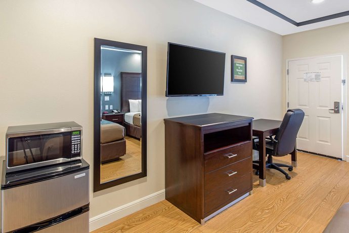 Imagen de la habitación del Hotel Econo Lodge Inn and Suites Houston Willowbrook. Foto 5