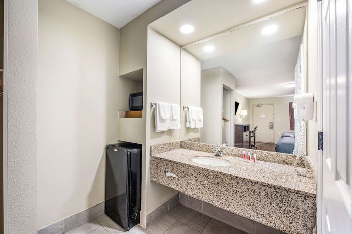Imagen de la habitación del Hotel Econo Lodge Inn and Suites Huntsville University Area. Foto 5