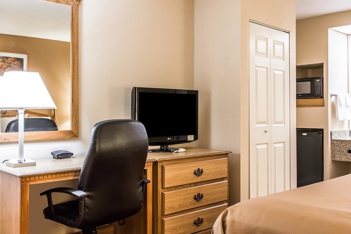 Imagen de la habitación del Hotel Econo Lodge Inn and Suites Huntsville University Area. Foto 8