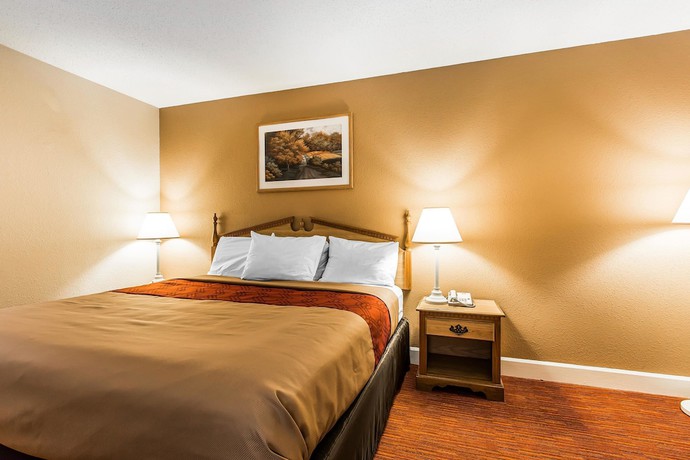 Imagen de la habitación del Hotel Econo Lodge Inn and Suites Huntsville University Area. Foto 11