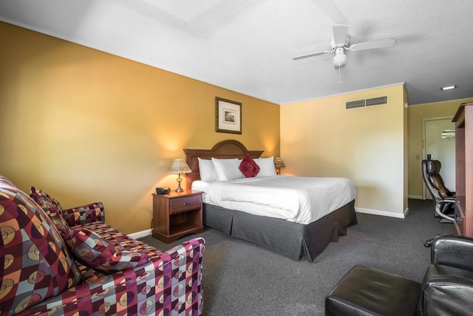 Imagen de la habitación del Hotel Econo Lodge Inn and Suites, Laconia. Foto 5